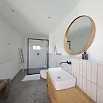 Casa con jardín, piscina privada y vistas a las Islas Cies *