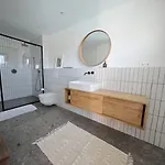 Casa con jardín, piscina privada y vistas a las Islas Cies Nigrán