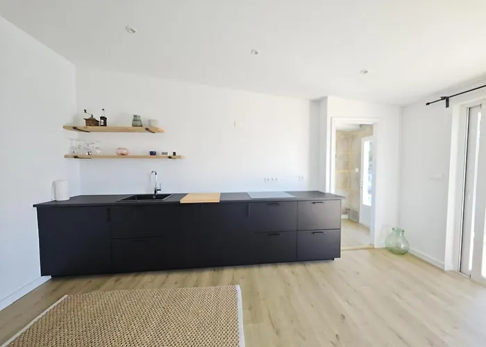 Casa Con Jardin, Piscina Privada Y Vistas A Las Islas Cies * 尼格兰
